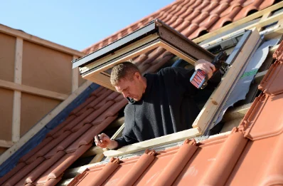Pose de fenêtres de toit Velux à Noiron